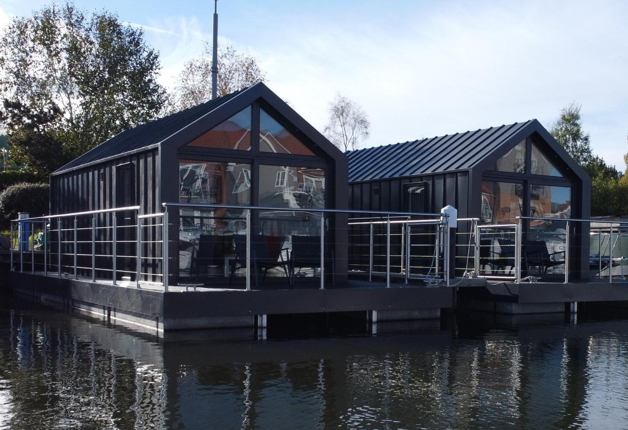 Lincoln Floating Holidays Exterior foto